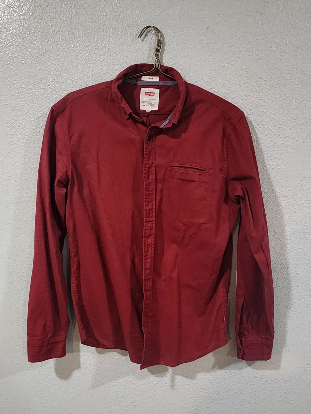 Levi's Men's Stretch Deep Red Casual Button-Down Shirt